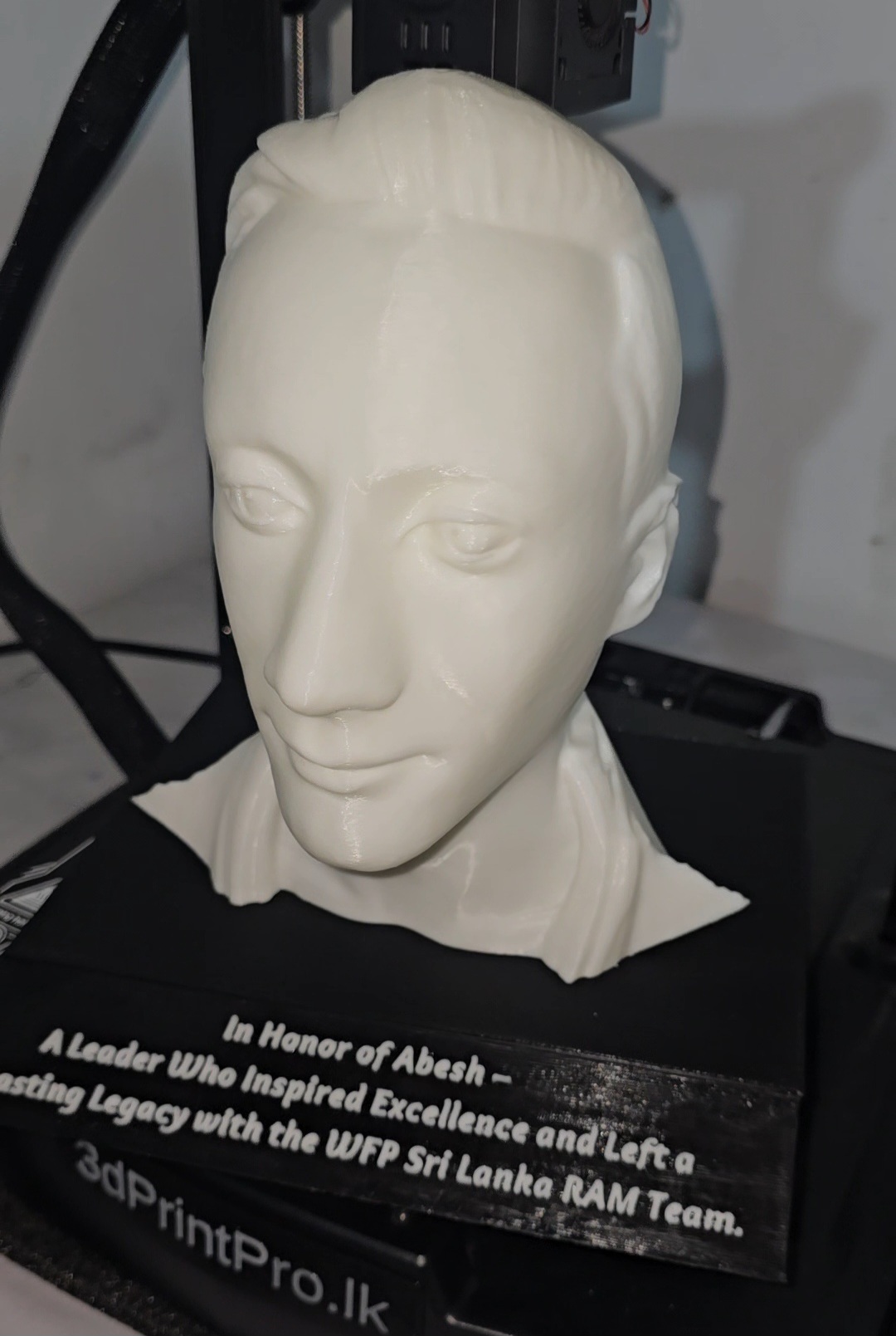 Realistic Human Head Statue for Event Gift